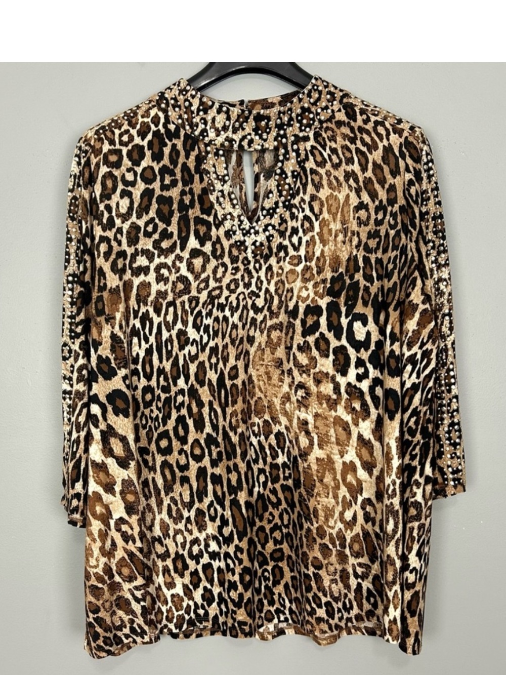 Cocomo Studded Leopard Knit Top Women’s Size 3X Keyhole Neckline Metallic Gold